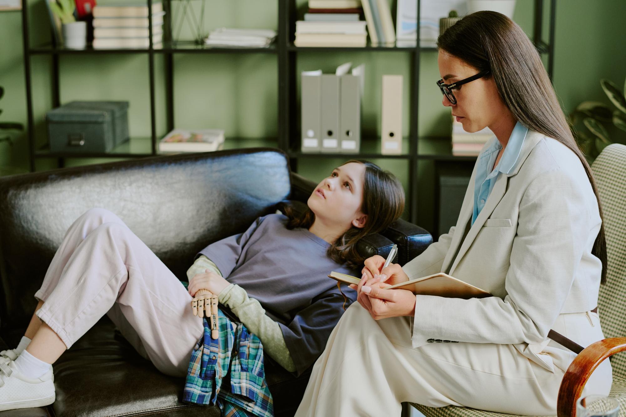 BPD Therapy in St. Louis: Finding Calm with EFT & IFS